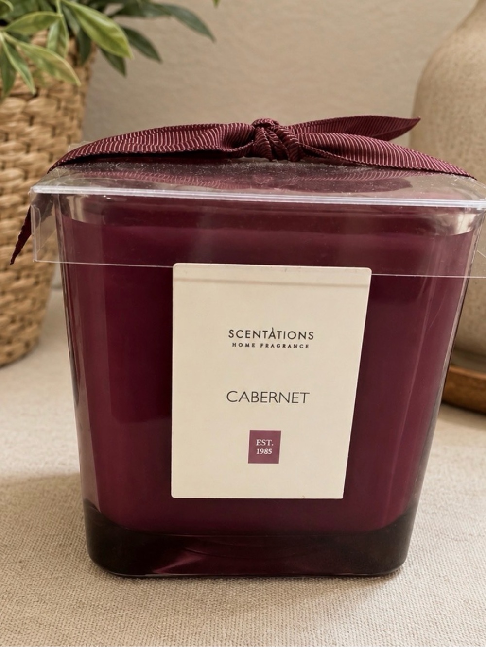 NWT Scentations Cabernet 10 oz Square Glass Candle Burgundy
